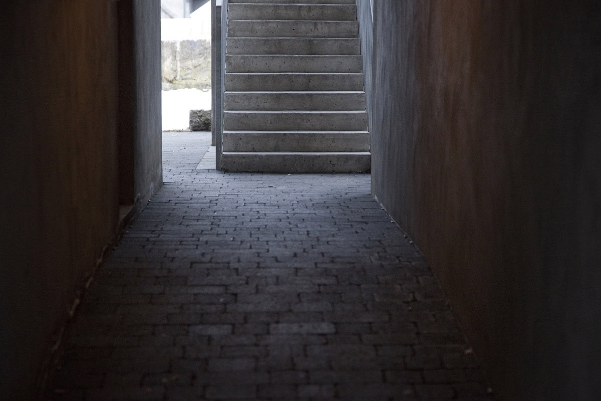 6 The other side of no Side Angela Sairaf