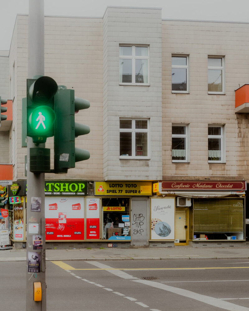 Kreuzung Kaiser Friedrich Straße (Kantstraße, Berlin).