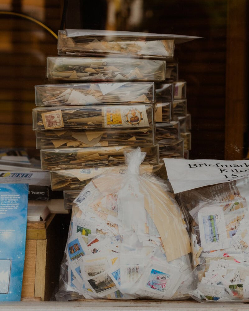 Schaufenster Eines Briefmarkengeschäfts (Kantstraße, Berlin).