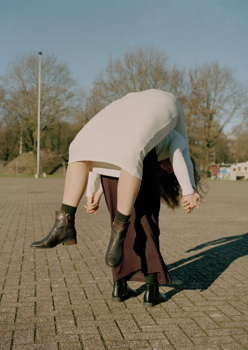 Melissa Schriek ODE: An Exploration Of The Dynamics Of Female Friendship C41magazine Photography 10