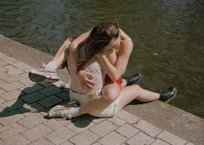 Melissa Schriek ODE: An Exploration Of The Dynamics Of Female Friendship C41magazine Photography 16