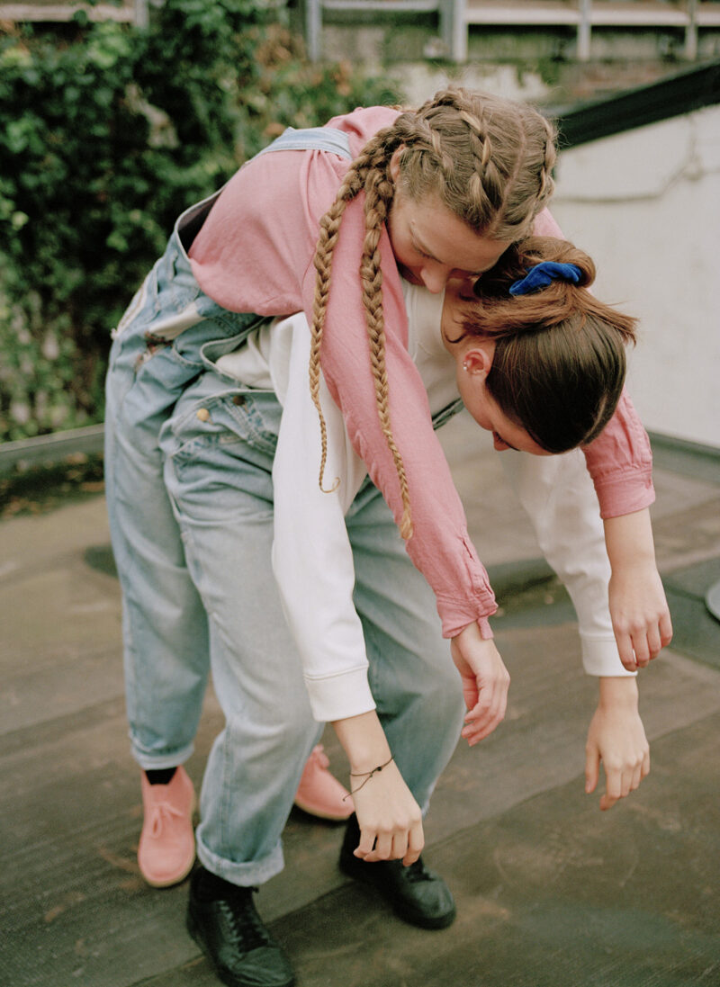 Melissa Schriek ODE: An Exploration Of The Dynamics Of Female Friendship C41magazine Photography 7
